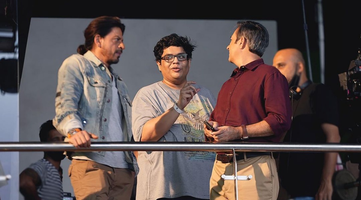 Tanmay with shah rukh khan